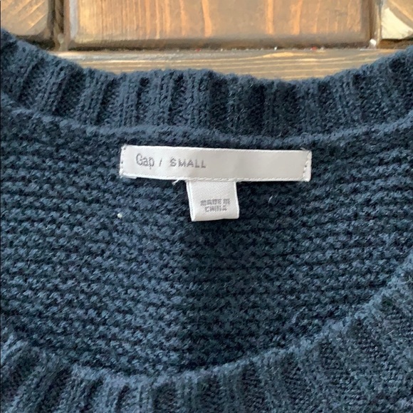Ladies sweater bundle - Picture 8 of 10